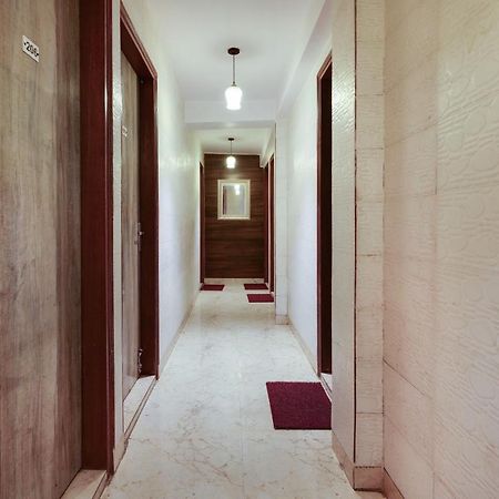Oyo Flagship 81486 Hotel Mahalaxmi Guesthouse New Delhi Bagian luar foto